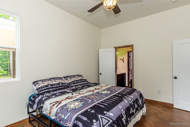 5595 Bradley Road, Wetumpka, AL 36092