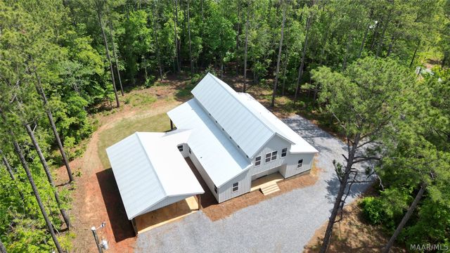 5595 Bradley Road, Wetumpka, AL 36092