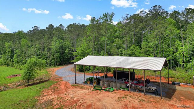 5595 Bradley Road, Wetumpka, AL 36092