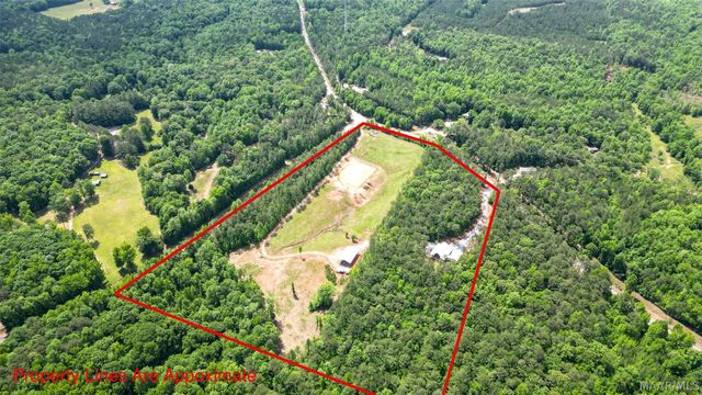 5595 Bradley Road, Wetumpka, AL 36092