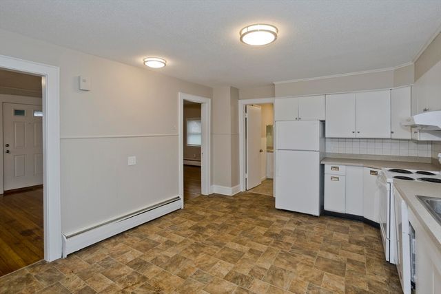 177 Marion St, Chicopee, MA 01013