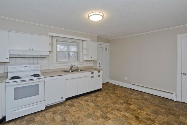 177 Marion St, Chicopee, MA 01013