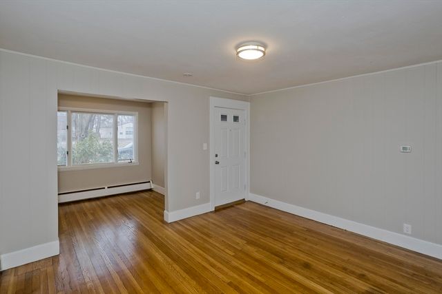 177 Marion St, Chicopee, MA 01013