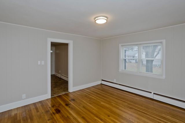 177 Marion St, Chicopee, MA 01013