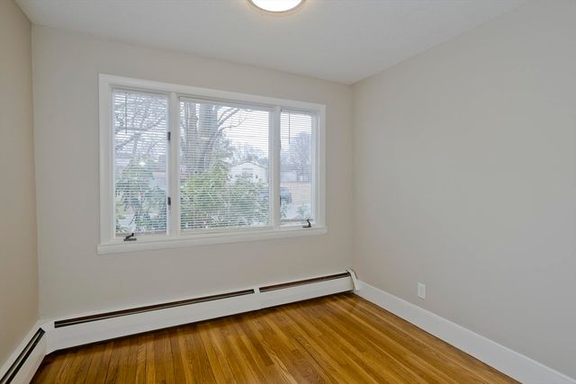 177 Marion St, Chicopee, MA 01013