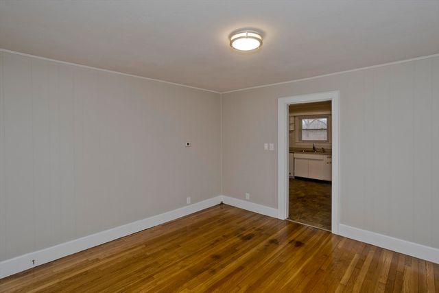 177 Marion St, Chicopee, MA 01013