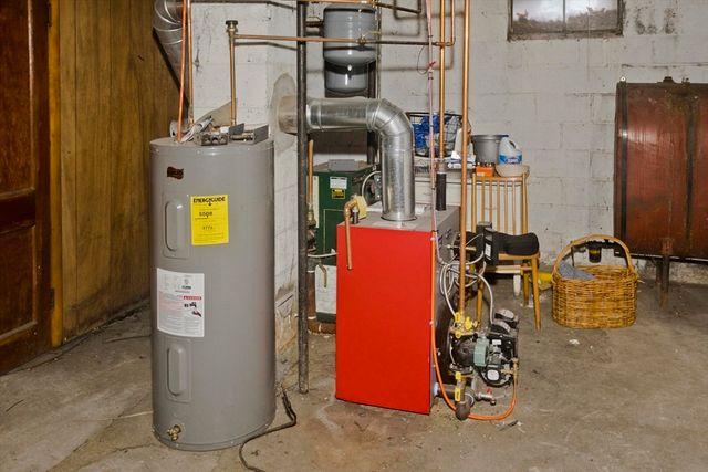 177 Marion St, Chicopee, MA 01013