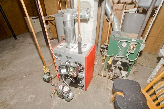 177 Marion St, Chicopee, MA 01013