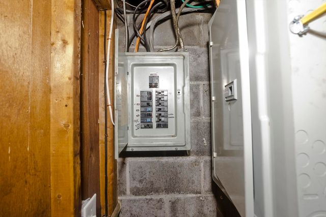 177 Marion St, Chicopee, MA 01013