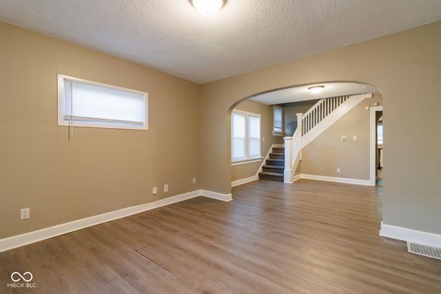3328 E New York Street, Indianapolis, IN 46201