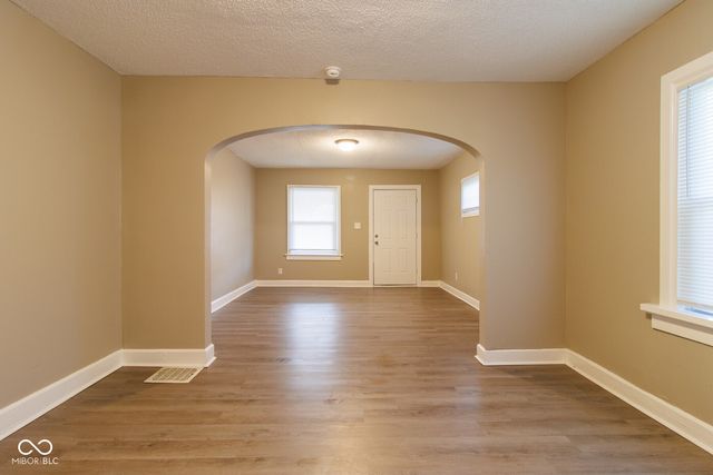 3328 E New York Street, Indianapolis, IN 46201