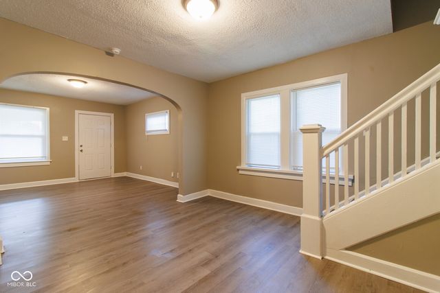 3328 E New York Street, Indianapolis, IN 46201