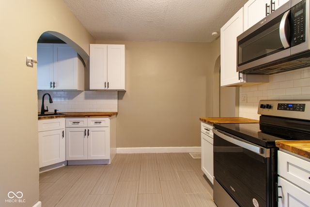 3328 E New York Street, Indianapolis, IN 46201