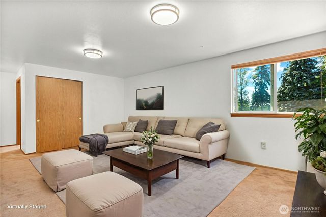 122 Bellflower Road, Bothell, WA 98012