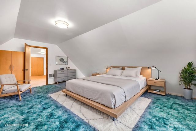 122 Bellflower Road, Bothell, WA 98012