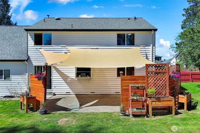 122 Bellflower Road, Bothell, WA 98012
