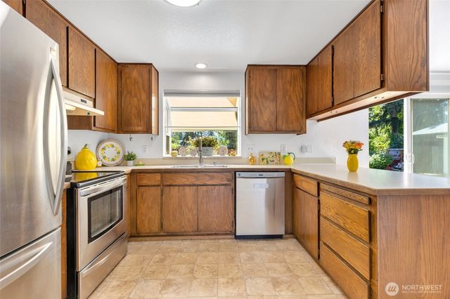122 Bellflower Road, Bothell, WA 98012