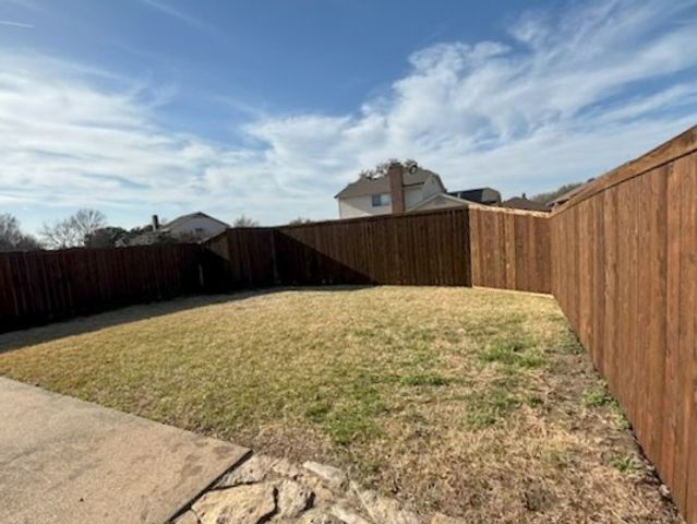 1661 Clydesdale Drive, Lewisville, TX 75067