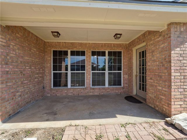 13905 Laffite Dr, Corpus Christi, TX 78418