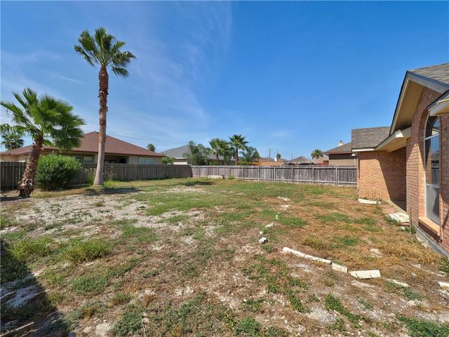 13905 Laffite Dr, Corpus Christi, TX 78418