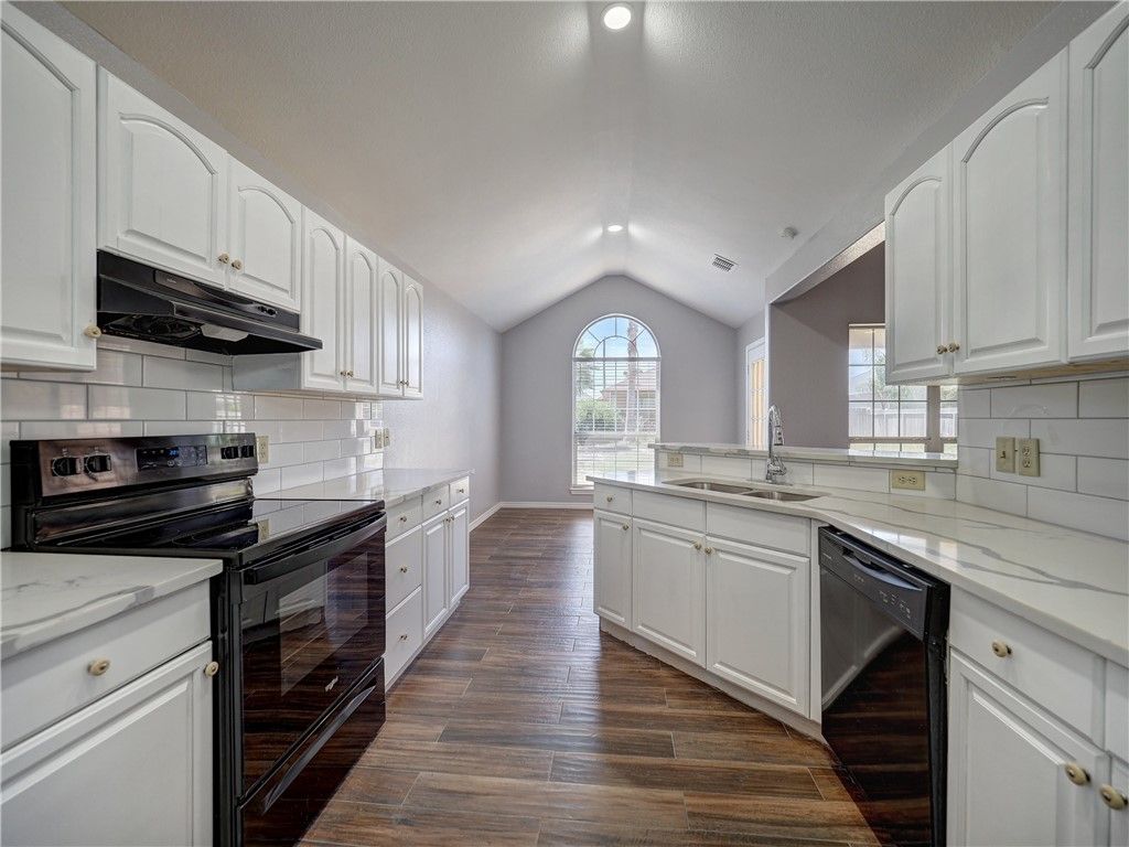 13905 Laffite Dr, Corpus Christi, TX 78418 — photo 3