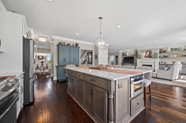 200 Nashotah ROAD, Nashotah, WI 53058