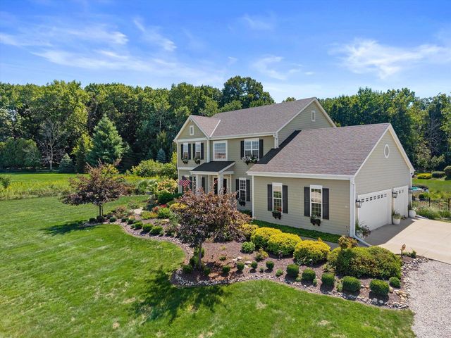 200 Nashotah ROAD, Nashotah, WI 53058