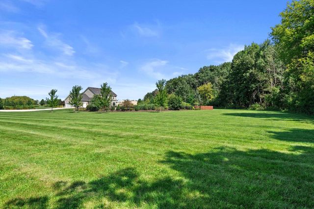 200 Nashotah ROAD, Nashotah, WI 53058