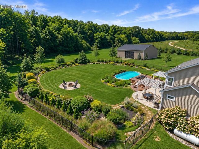 200 Nashotah ROAD, Nashotah, WI 53058