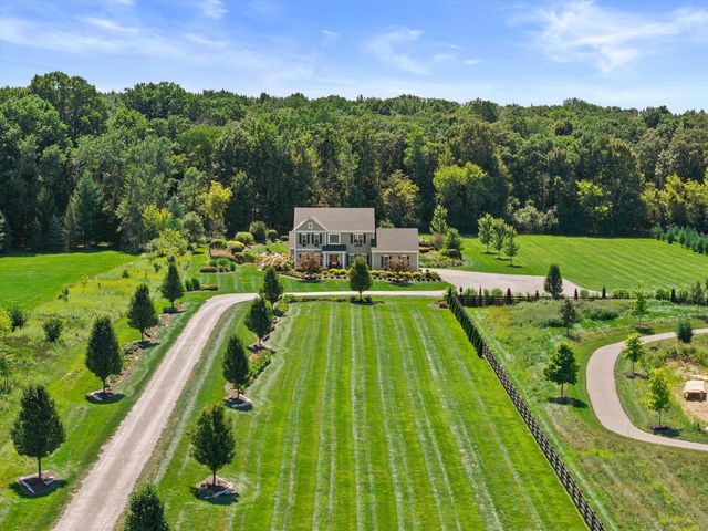 200 Nashotah ROAD, Nashotah, WI 53058