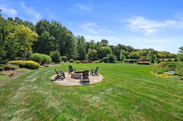 200 Nashotah ROAD, Nashotah, WI 53058