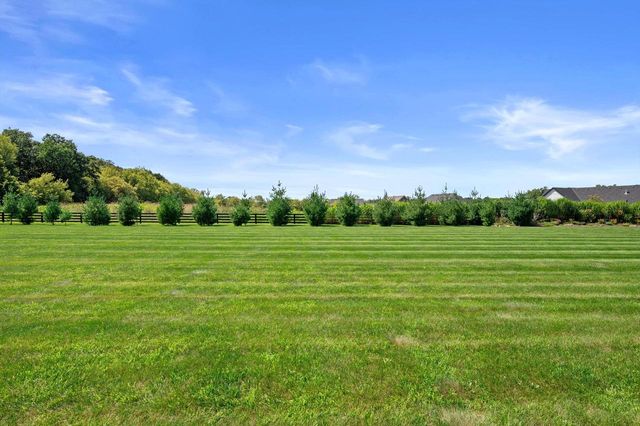 200 Nashotah ROAD, Nashotah, WI 53058
