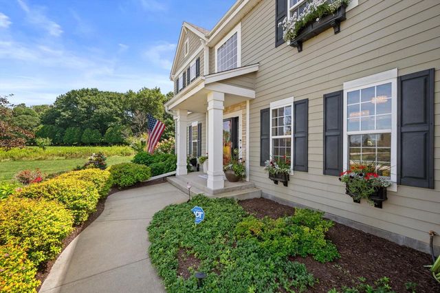 200 Nashotah ROAD, Nashotah, WI 53058
