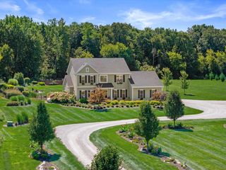 200 Nashotah ROAD, Nashotah, WI 53058