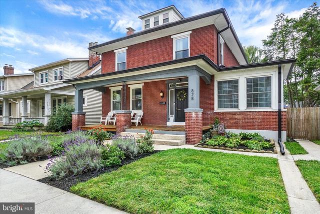 828 S QUEEN ST, York, PA 17403