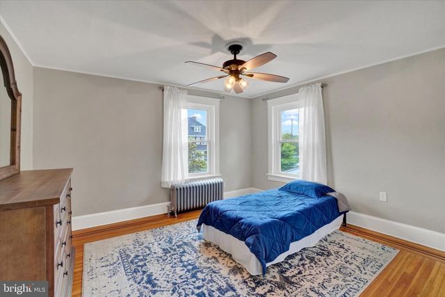 828 S QUEEN ST, York, PA 17403