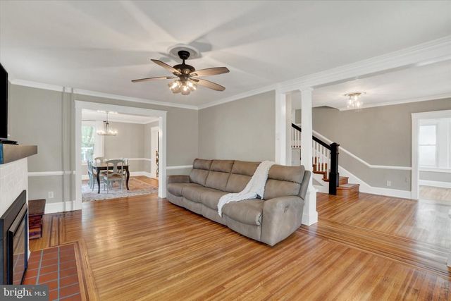 828 S QUEEN ST, York, PA 17403