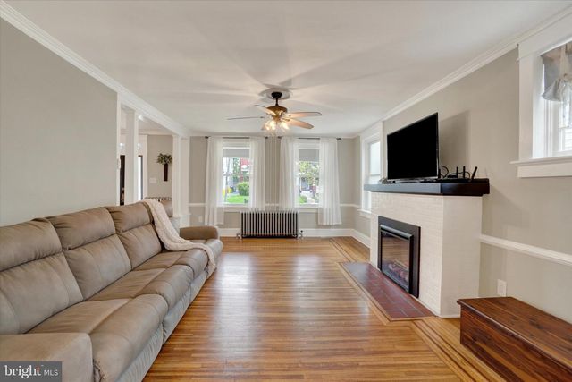 828 S QUEEN ST, York, PA 17403