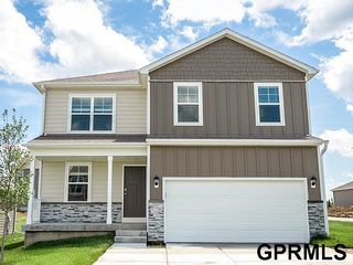 11964 S 114th Avenue, Papillion, NE 68046