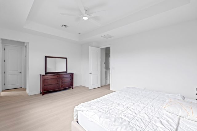 8870 NW 37th Dr, Coral Springs, FL 33065