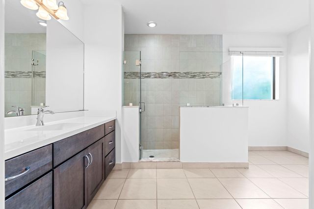 8870 NW 37th Dr, Coral Springs, FL 33065