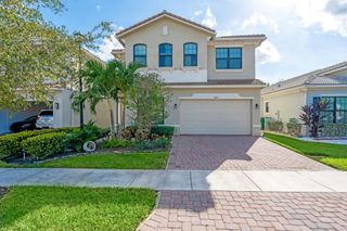8870 NW 37th Dr, Coral Springs, FL 33065