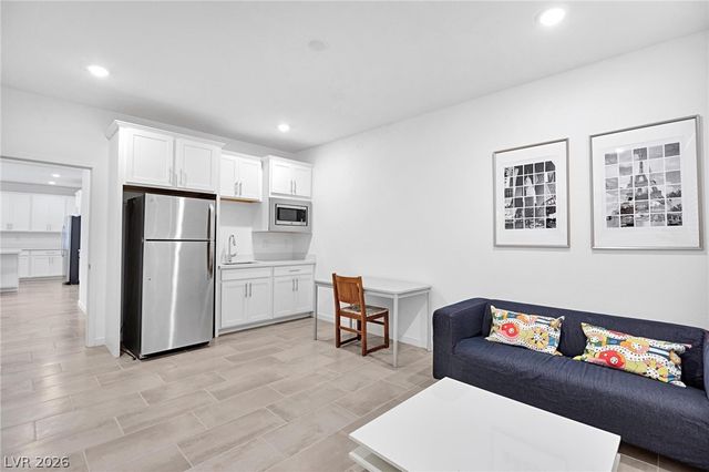 9637 Mirage Foothills Avenue, Las Vegas, NV 89178