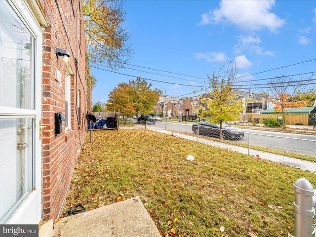 1208 RAUM ST NE, Washington, DC 20002