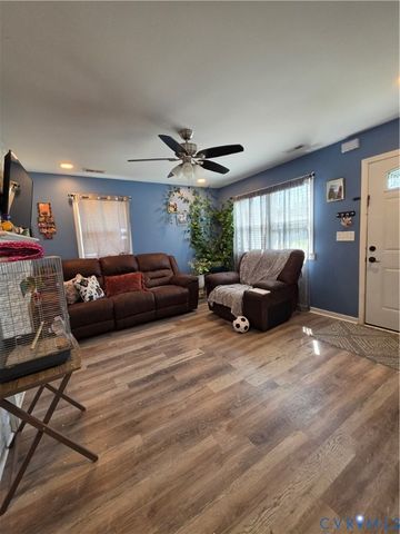 623 Harding St, Petersburg, VA 23083