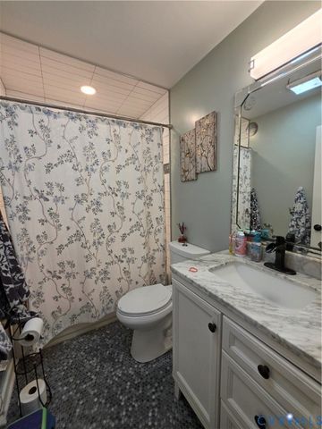 623 Harding St, Petersburg, VA 23083
