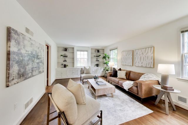 4238 50TH ST NW, Washington, DC 20016