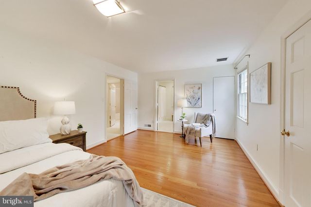 4238 50TH ST NW, Washington, DC 20016