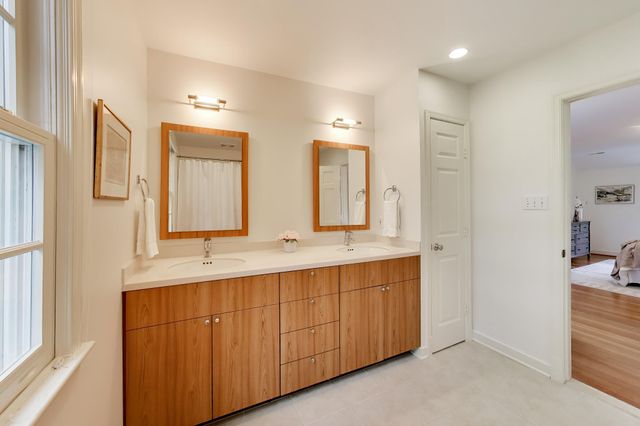 4238 50TH ST NW, Washington, DC 20016