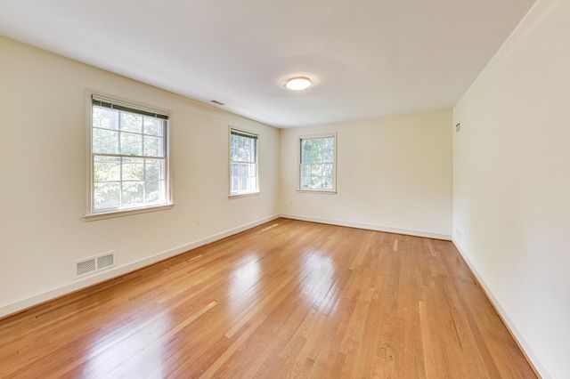 4238 50TH ST NW, Washington, DC 20016